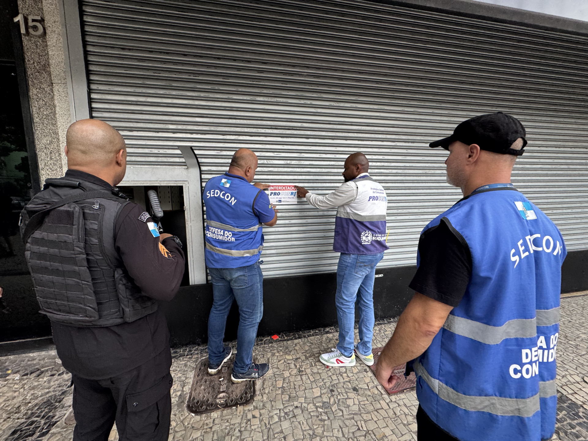 Loja de Duque de Caxias ficou completamente vazia após ação de fiscalização - Divulgação / Sedcon