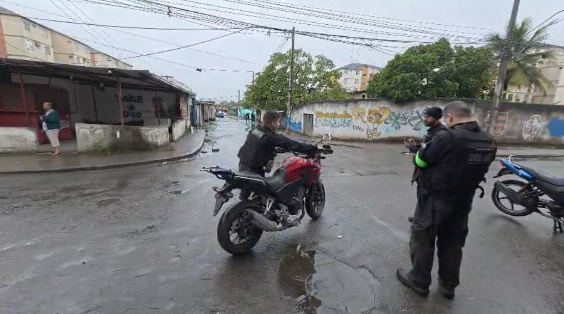 Agentes recuperaram motocicletas roubadas - Divulgação / PCERJ