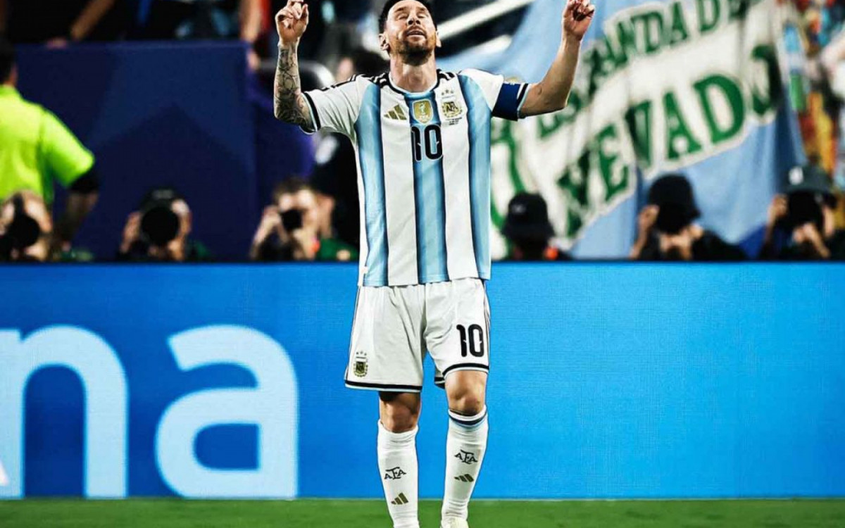 T&eacute;cnico da Argentina se rende a atua&ccedil;&atilde;o de Messi: “Vou falar o qu&ecirc;?”