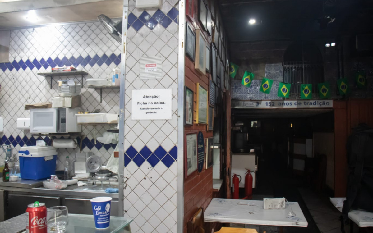 Café Lamas, de 152 anos, ficará fechado para obras após incêndio - Érica Martin / Agência O Dia