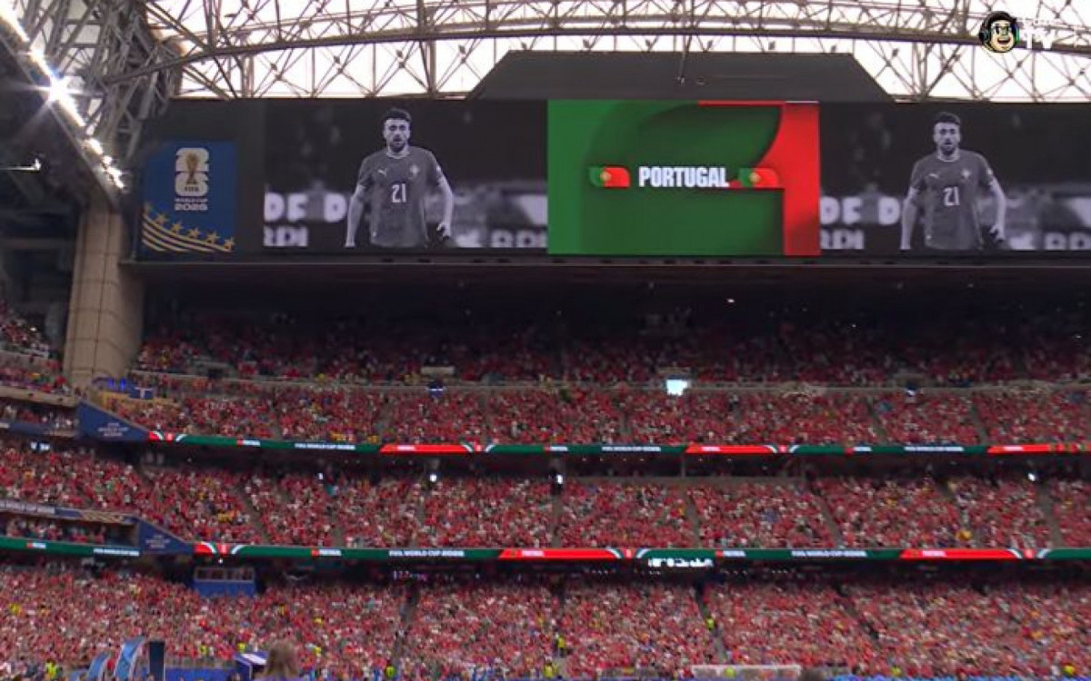 Homenagem a Diogo Jota no telão do Estádio de Houston