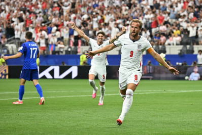 Em jogo de seis gols, Inglaterra goleia Croácia com brilho de Harry Kane