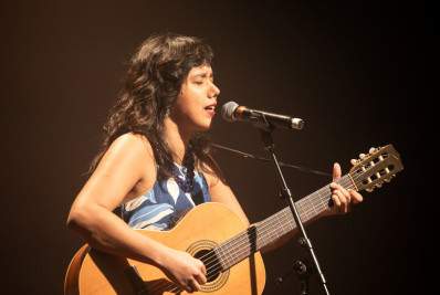 Belliza Luar apresenta show Água e Mãe no Sesc São Gonçalo