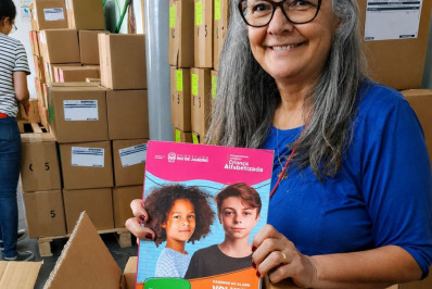 Rio das Ostras amplia combate ao déficit de aprendizagem com quase 10 mil novos livros para estudantes