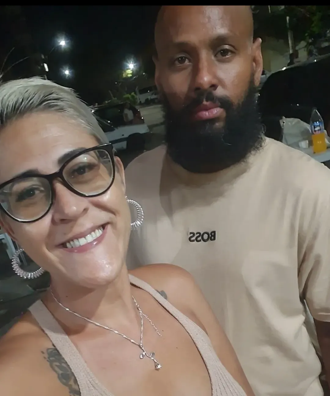 Mulher denuncia crueldade contra motociclista por aplicativo morto na Zona Norte: 'Quase degolaram'