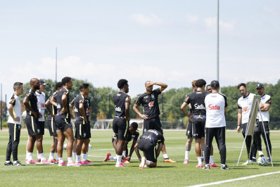 Ancelotti faz novos testes na escalação da seleção brasileira