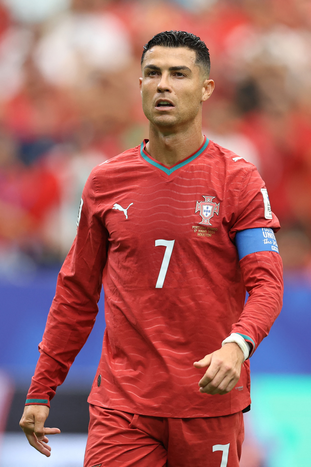 Jogador da RD Congo nega plano especial para segurar CR7: 'Não é o mesmo de antes'