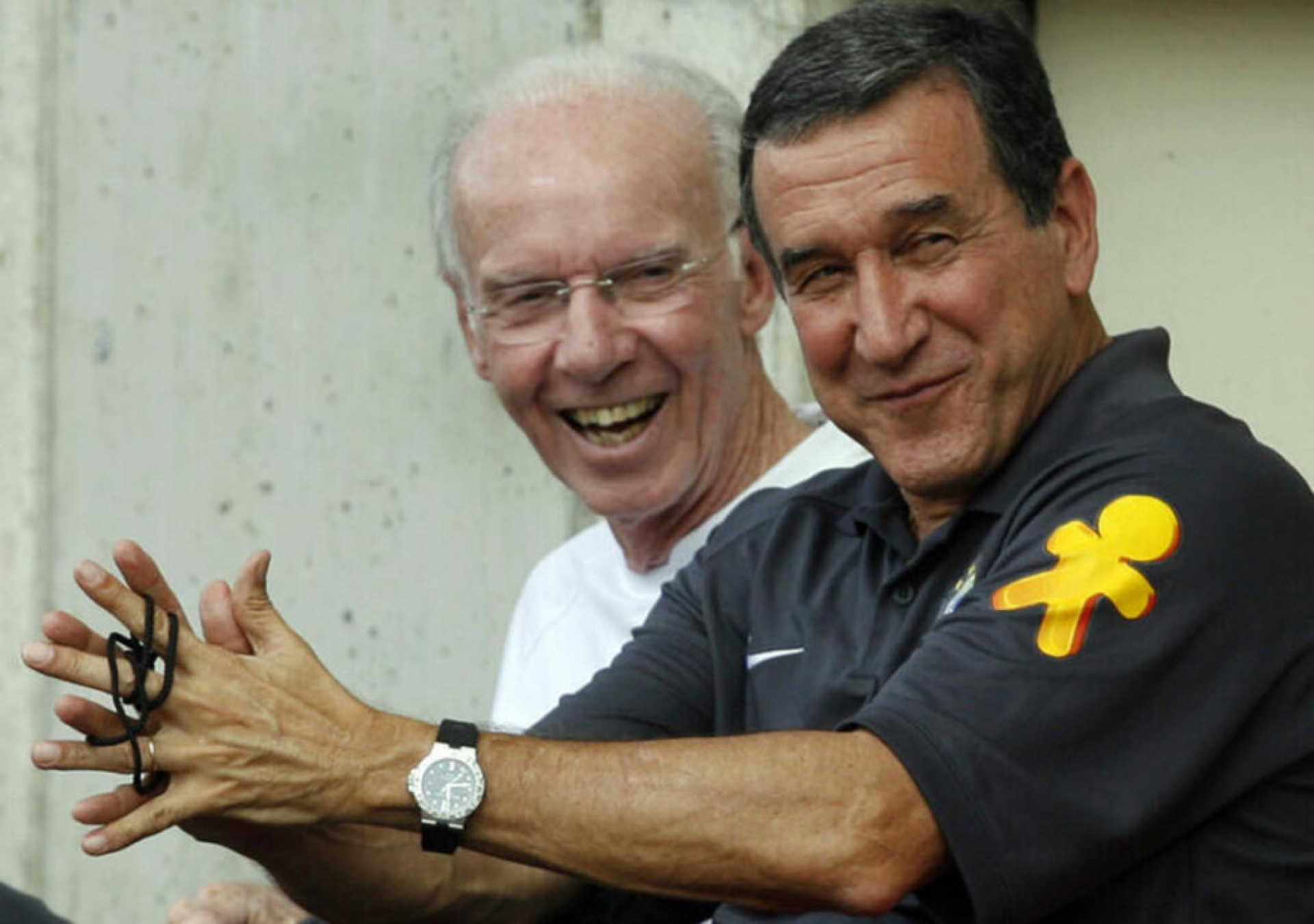 Carlos Alberto Parreira, t&eacute;cnico do tetra, &eacute; internado no Rio