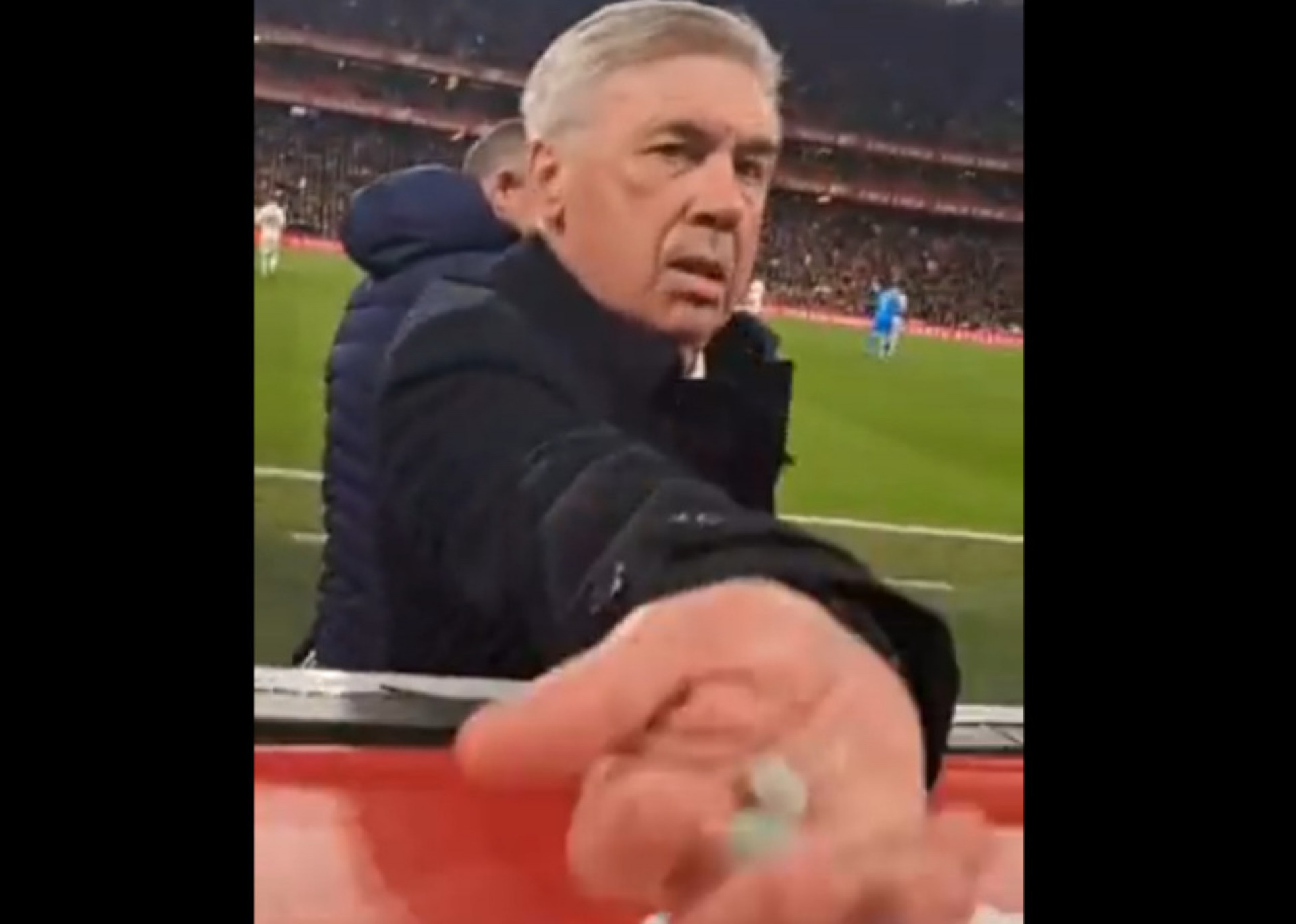 Preocupados com Sele&ccedil;&atilde;o, torcedores ‘brincam’ com chiclete de Ancelotti