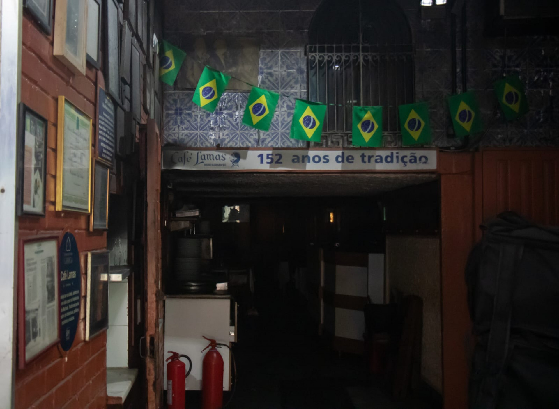 Café Lamas, de 152 anos, ficará fechado para obras após incêndio - Érica Martin / Agência O Dia