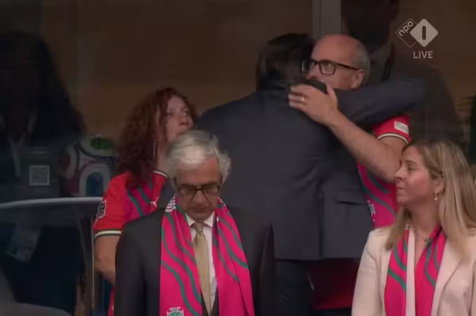 Estreia de Portugal na Copa do Mundo &eacute; marcada por homenagens a Diogo Jota