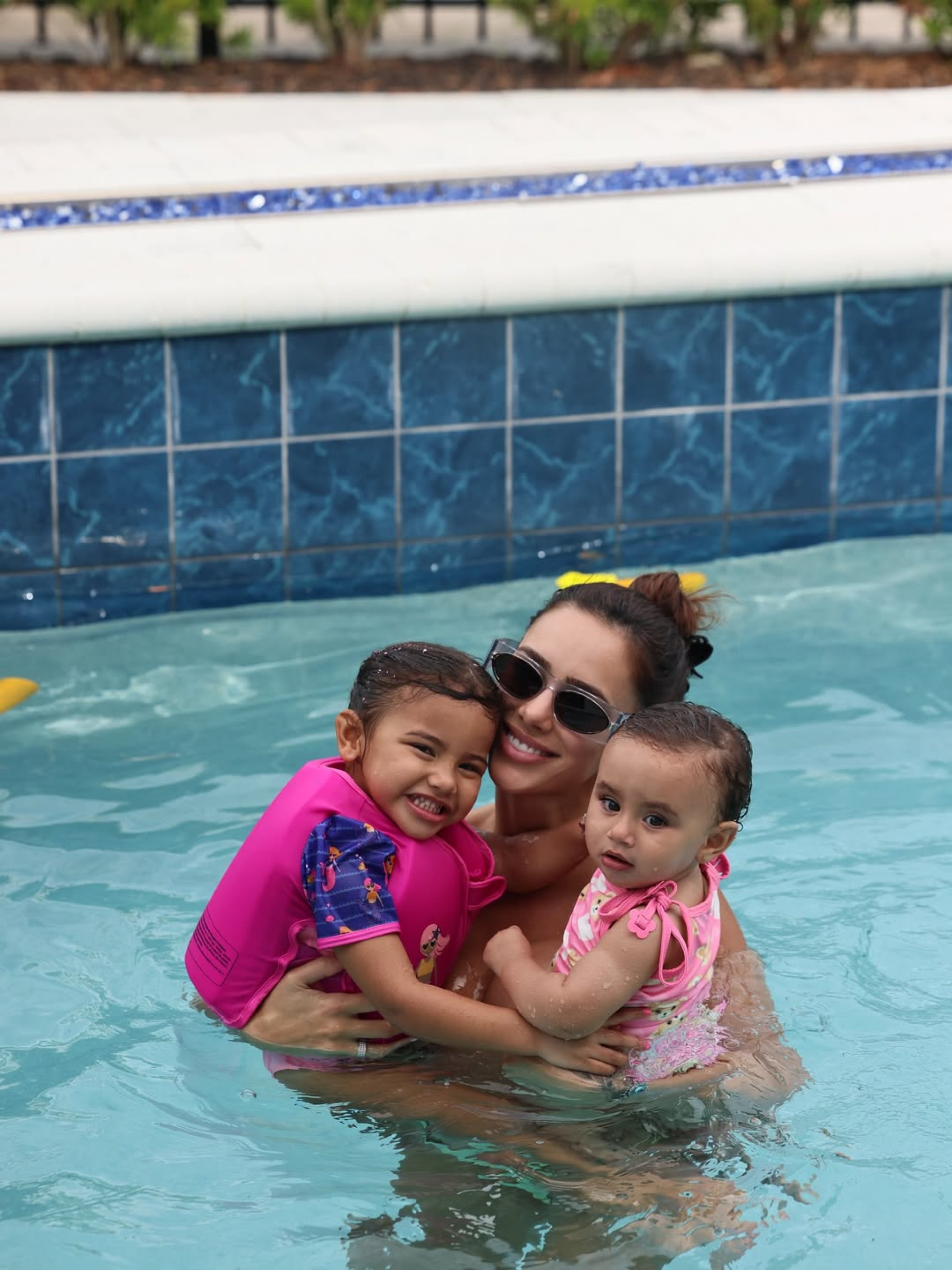 Bruna Biancardi posou com as filhas Mavie e Mel - Reprodução/Instagram