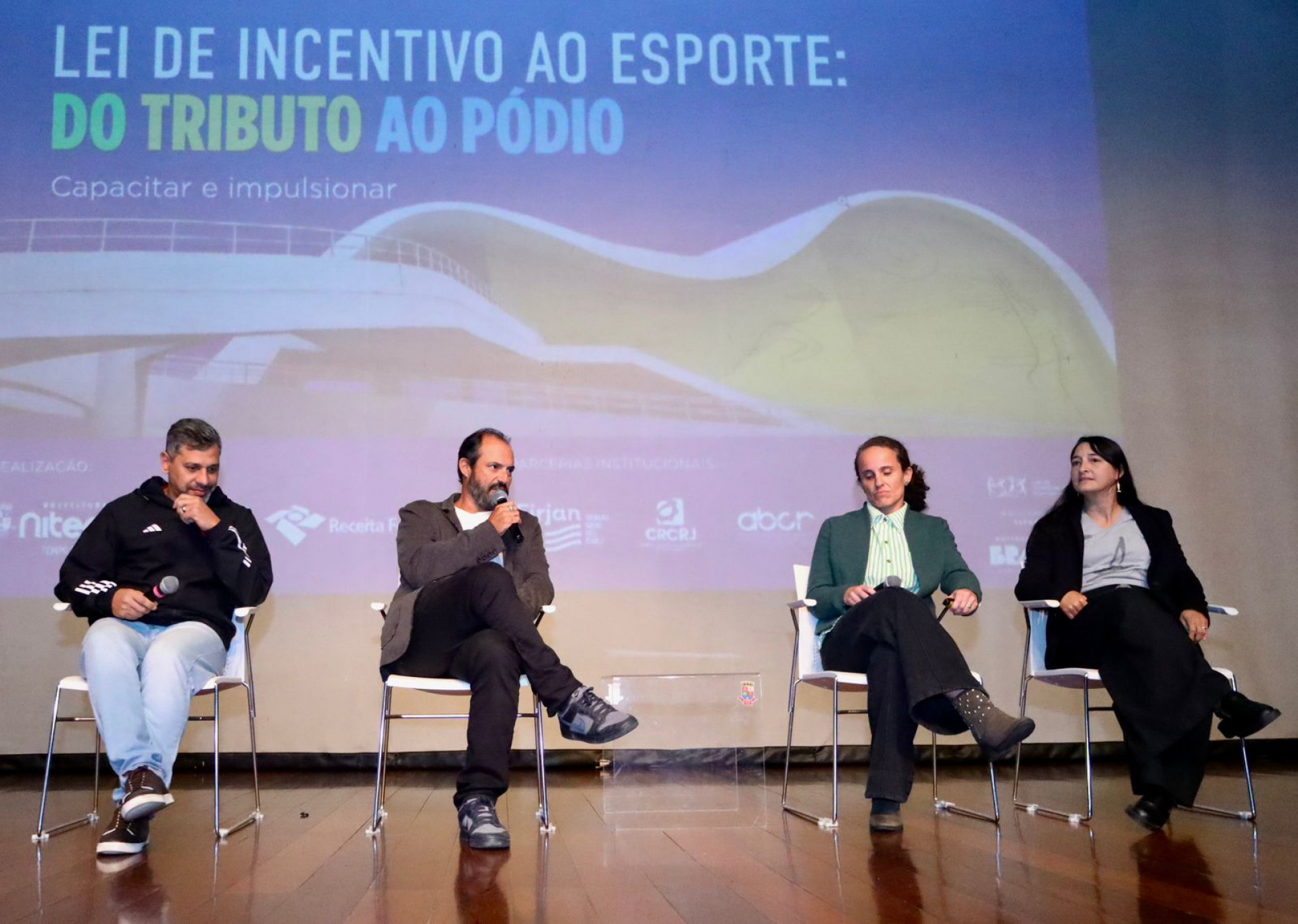 Lei de Incentivo ao Esporte mobiliza gestores e entidades em seminário promovido pela Prefeitura