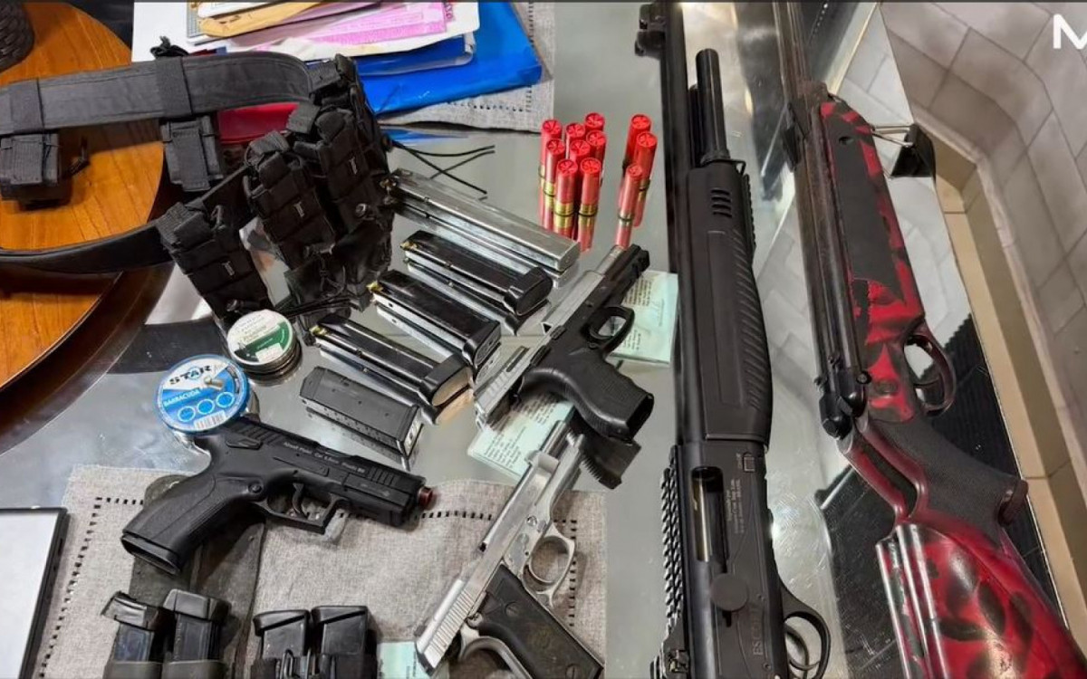 Armas apreendidas na operação - Reprodução