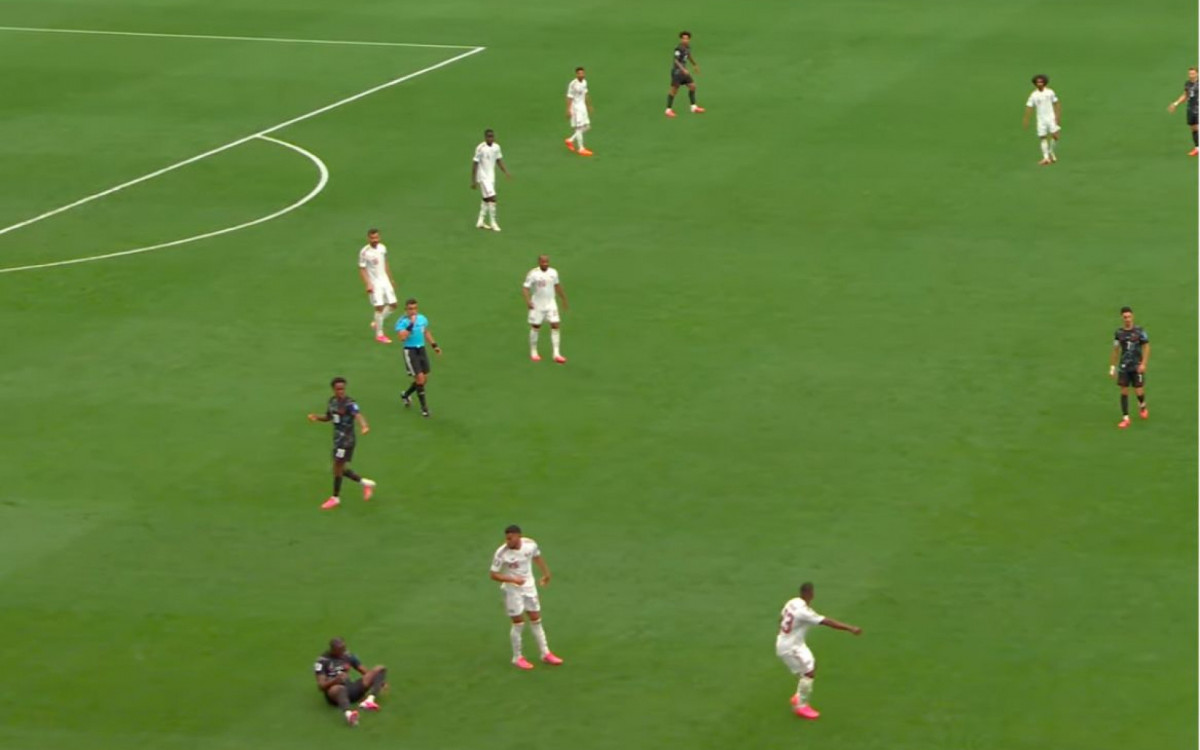 Koné precisou ser substituído