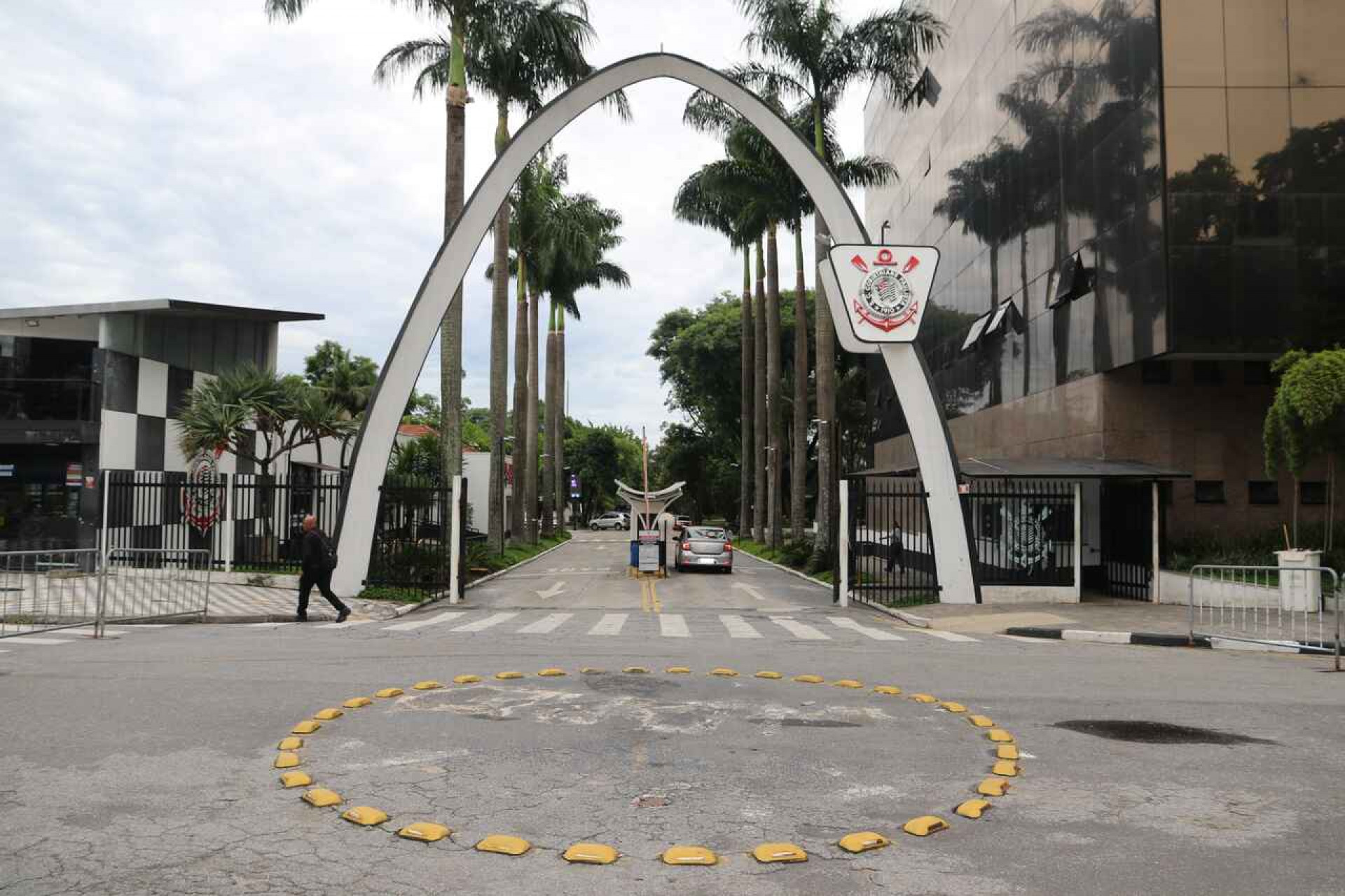 Reforma do estatuto trava, e Justi&ccedil;a suspende assembleia do Corinthians