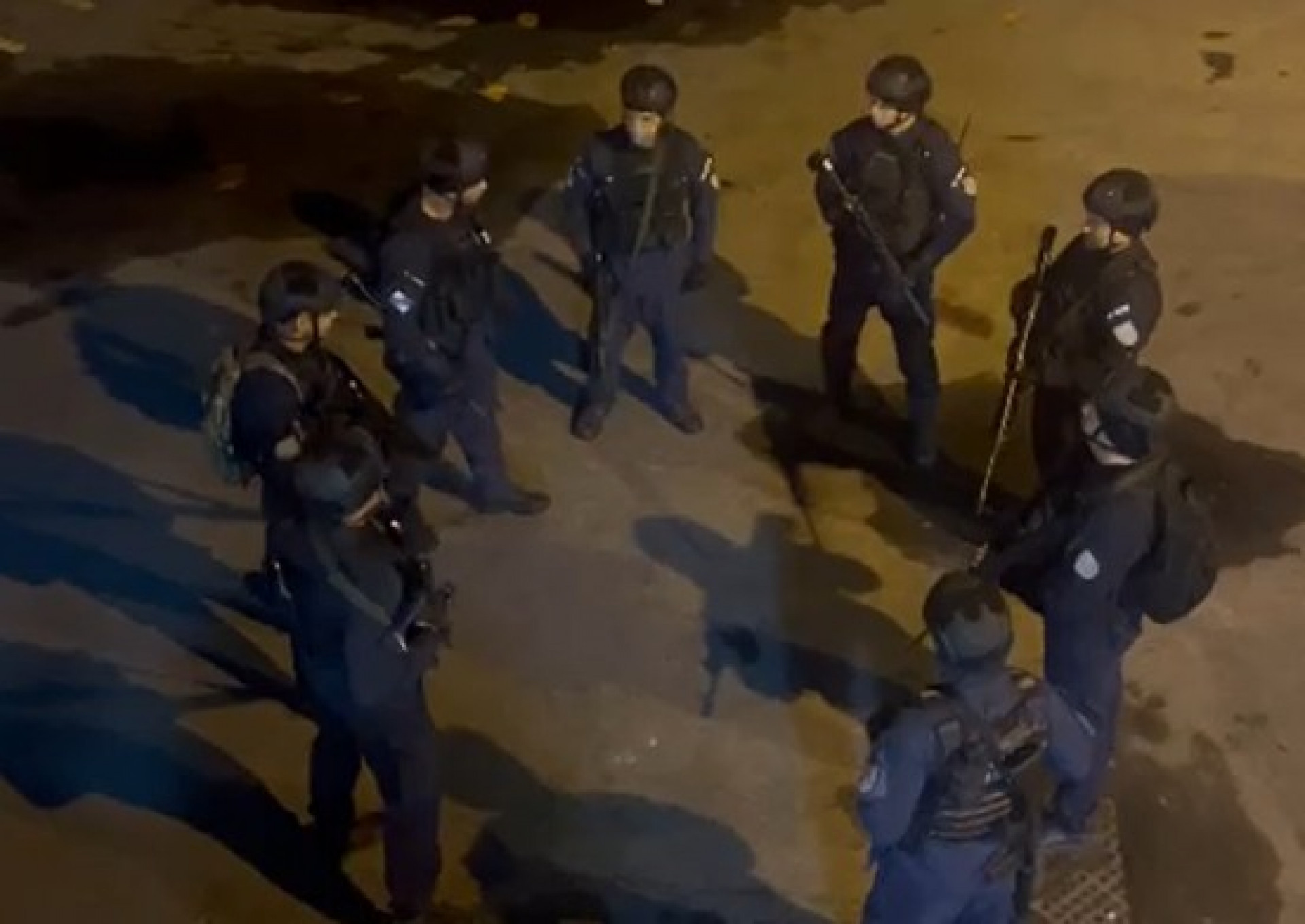 Policiais do 18º BPM (Jacarepaguá) são responsáveis pela operação - Reprodução