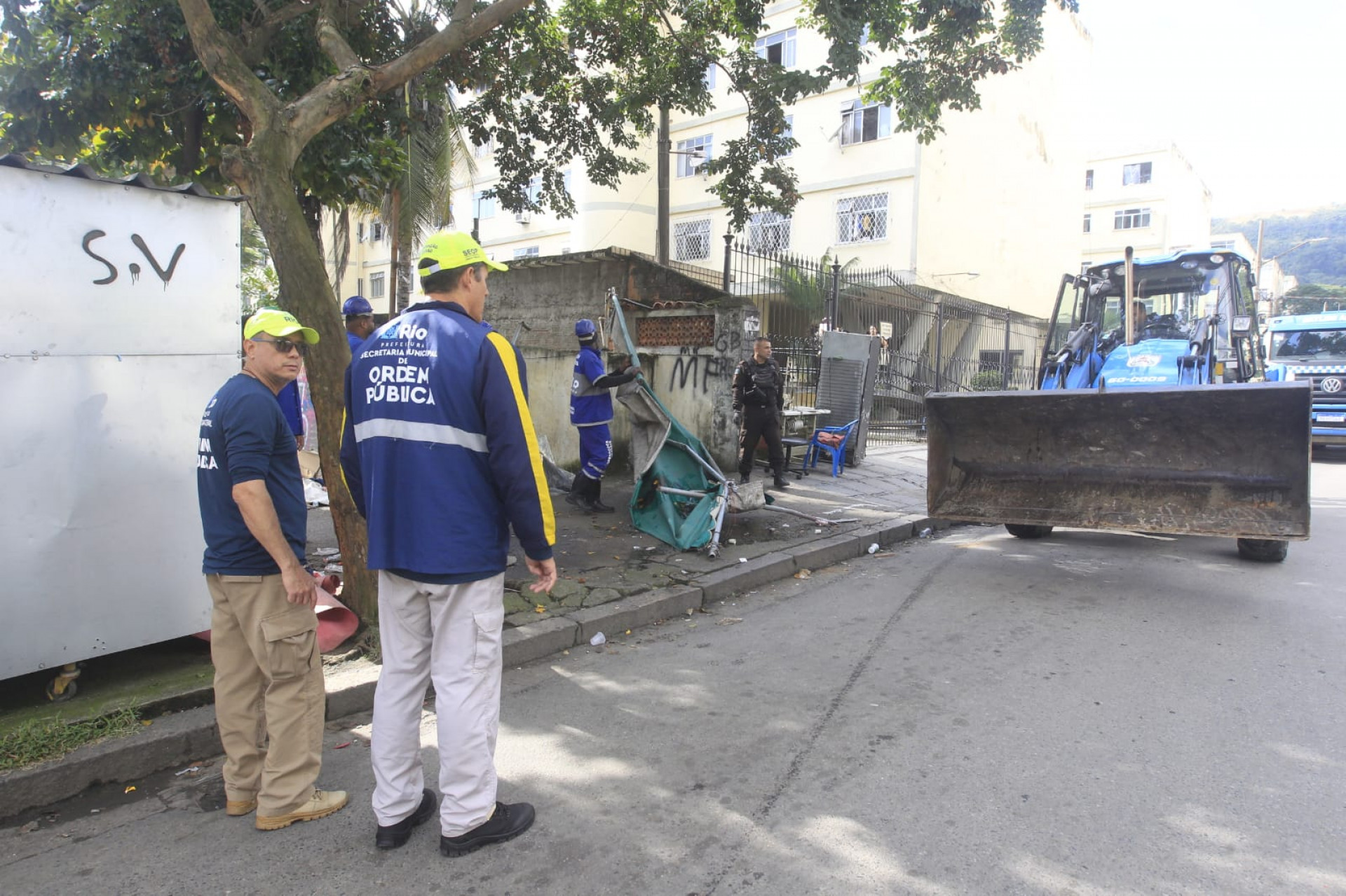 Seop realiza ação de ordenamento na Praça Seca - Reginaldo Pimenta / Agência O Dia