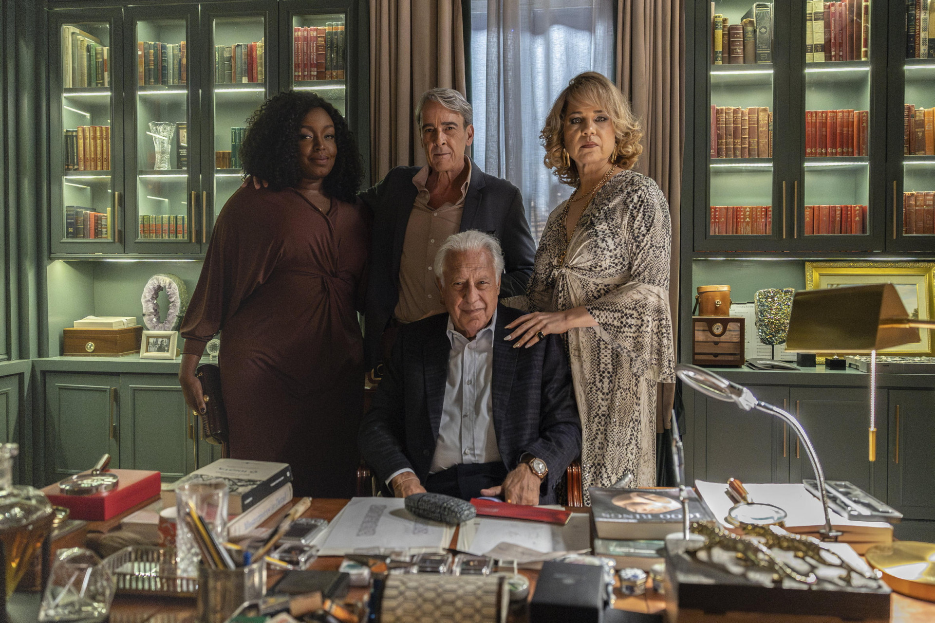 Quem Ama Cuida: Arthur (Antonio Fagundes), Pilar (Isabel Teixeira), Ulisses (Alexandre Borges) e Silvana (Belize Pombal) - Globo/ Gabriel Vaguel