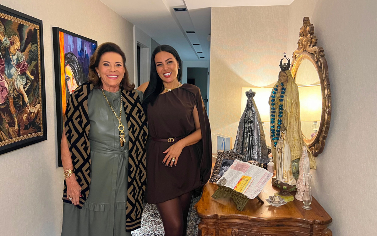 Gardênia Cavalcanti e Beth Szafir durante o petit comité realizado no superapartamento da apresentadora, na Barra da Tijuca