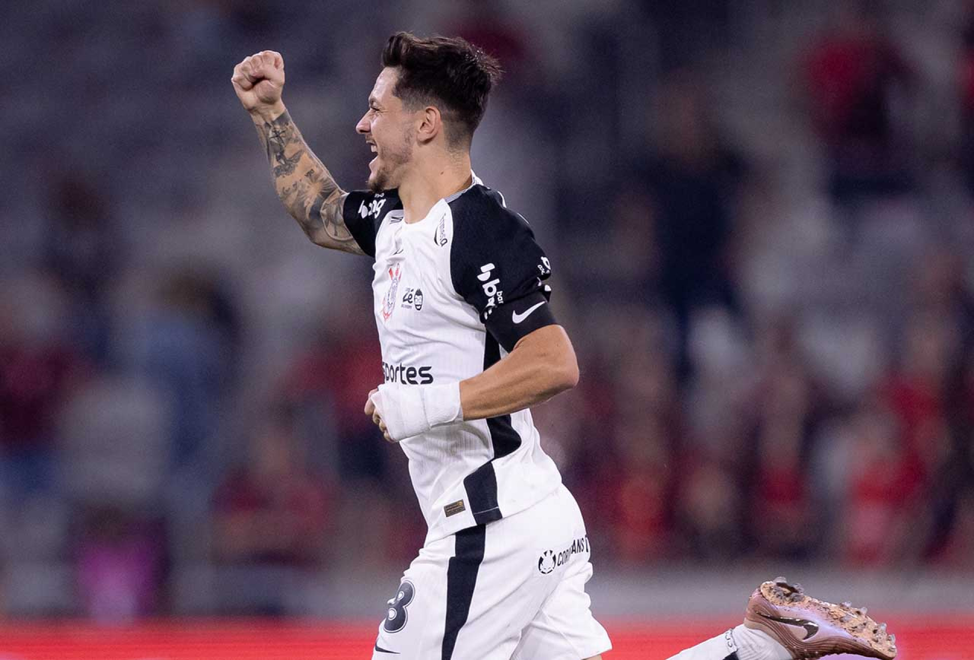 Corinthians paga d&iacute;vida com Talleres e evita novo transfer ban