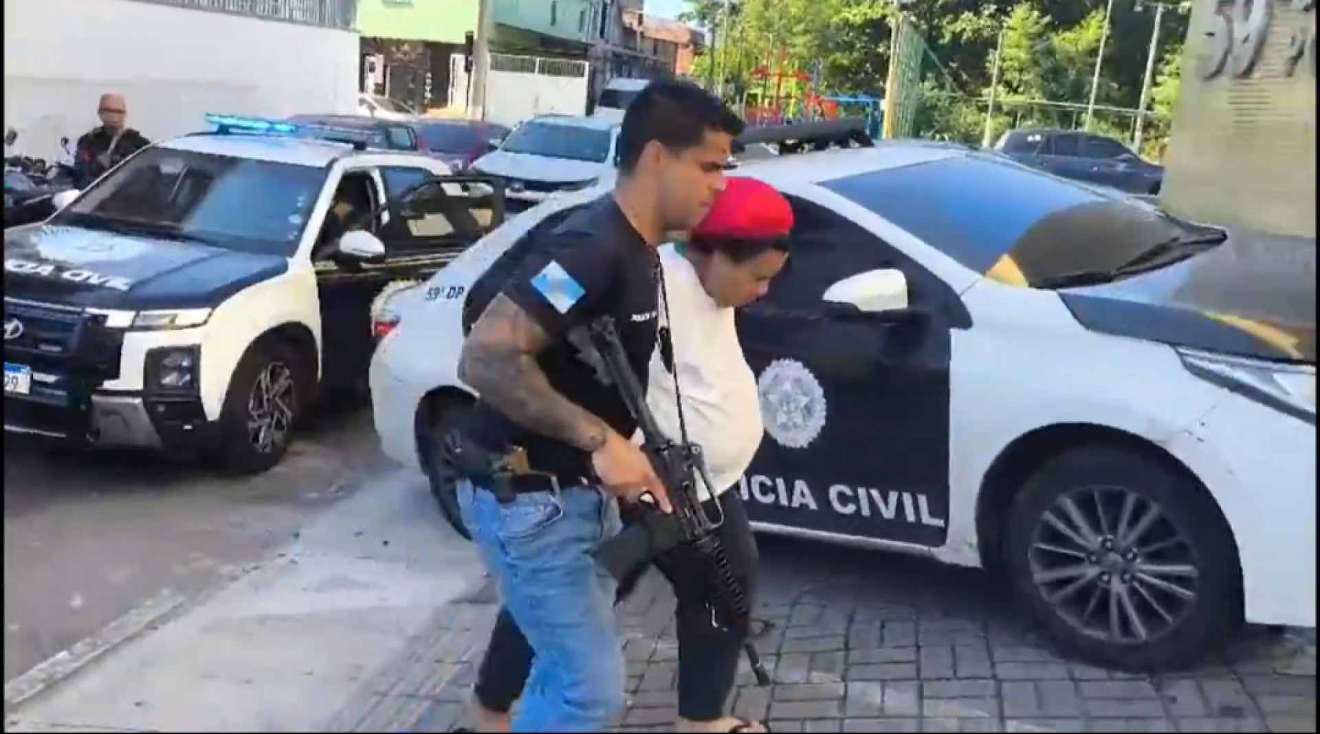 A a&ccedil;&atilde;o foi realizada por agentes da 59&ordf; DP (Duque de Caxias) e da 61&ordf; DP (Xer&eacute;m)