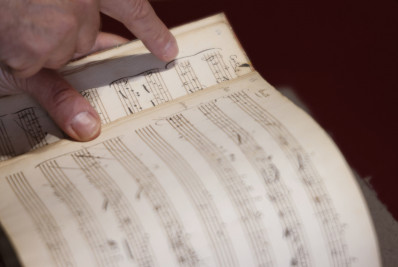 Manuscrito inédito de Mozart é encontrado em Paris