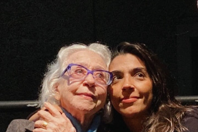 Filha de Regina Casé ganha homenagem de Fernanda Montenegro após estreia nos palcos