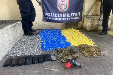 PM apreende drogas e material bélico no Morro do Borel
