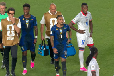Raphinha é substituído com dores no primeiro tempo contra Haiti