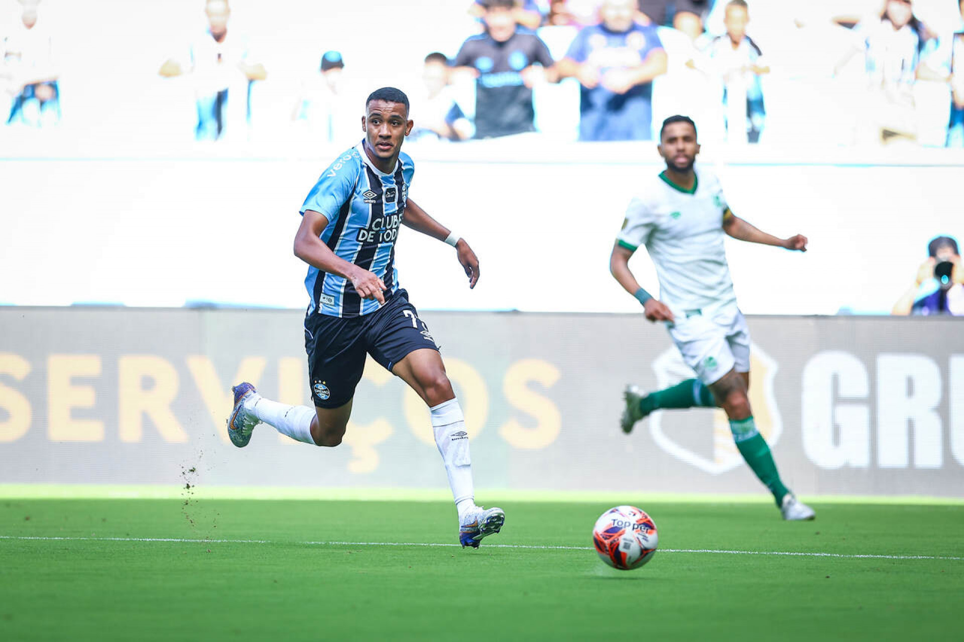 Gr&ecirc;mio anuncia venda de Andr&eacute; Henrique a clube turco