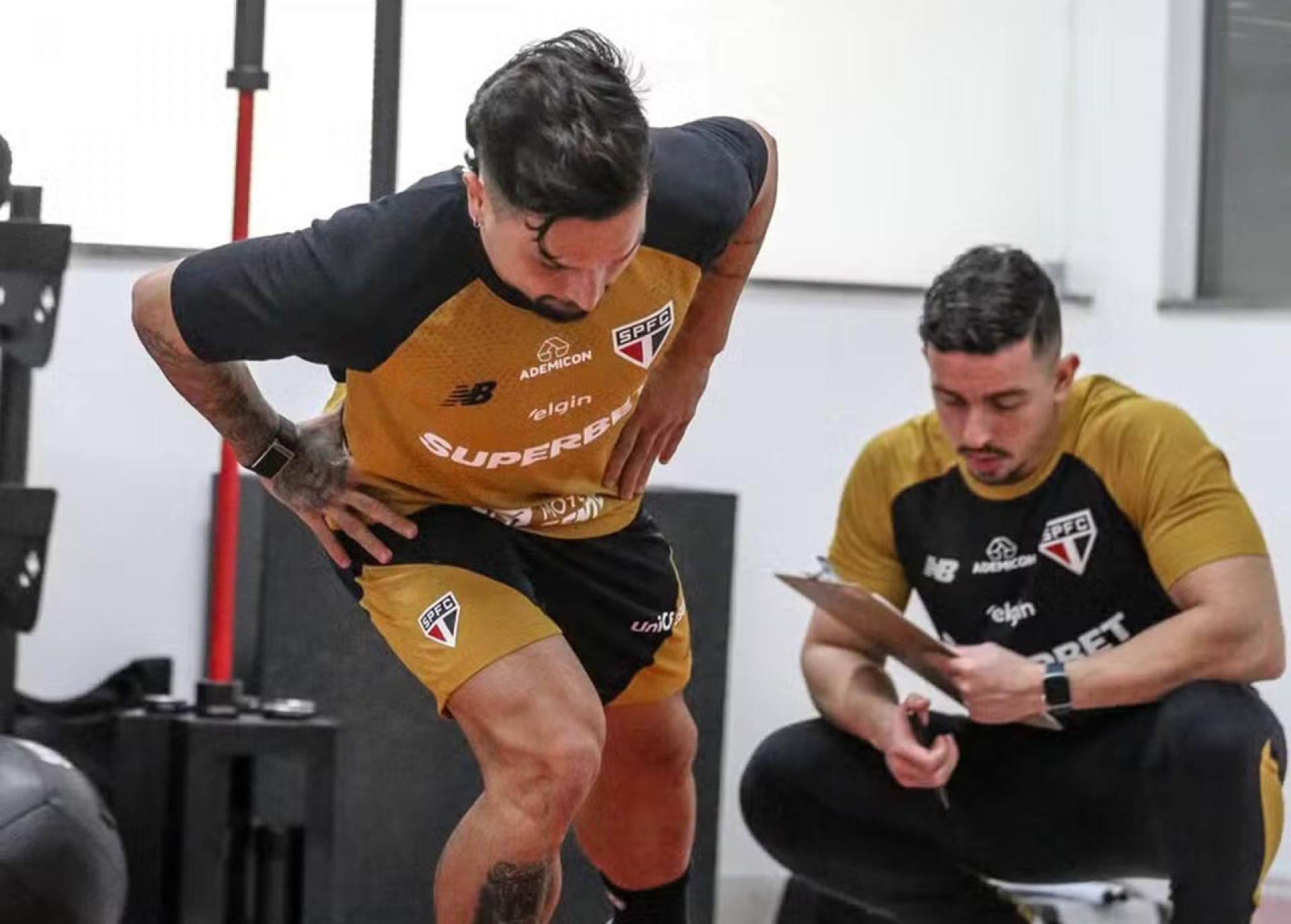 S&atilde;o Paulo inicia intertemporada com carga dobrada no CT da Barra Funda
