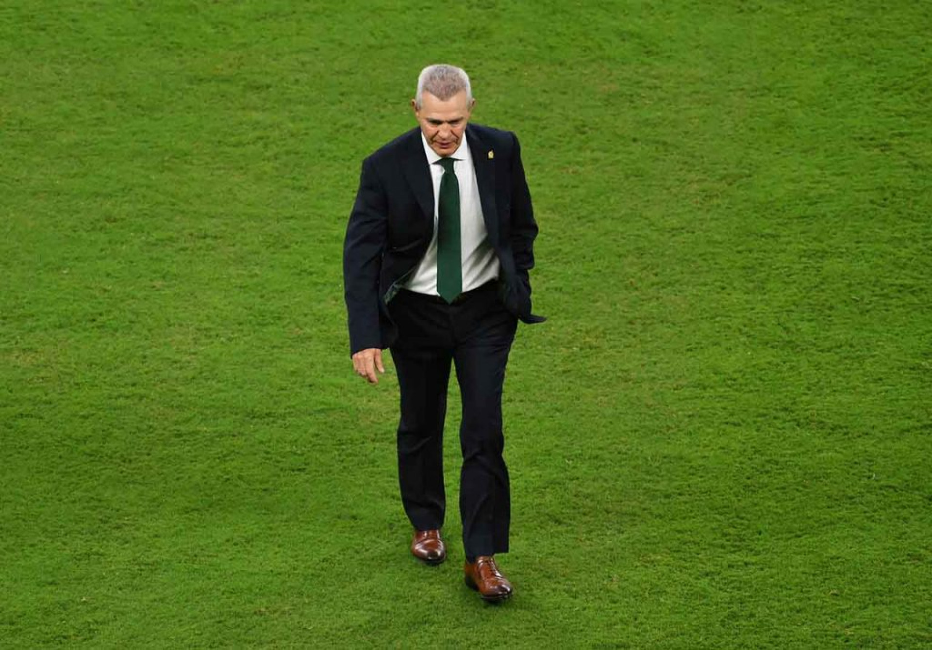 T&eacute;cnico do M&eacute;xico admite jogo abaixo e celebra perman&ecirc;ncia no Azteca