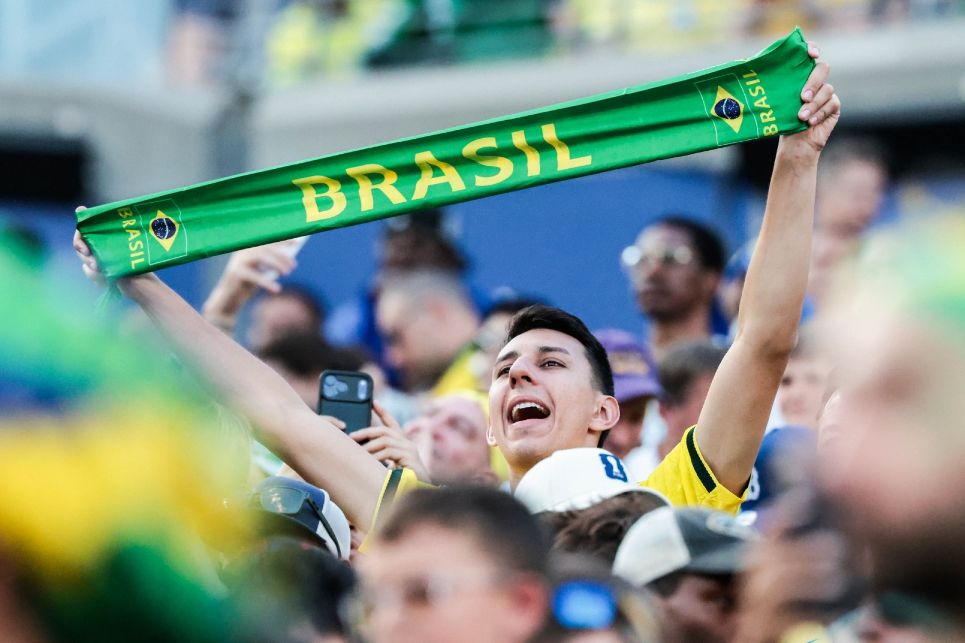 Torcida brasileira compareceu em peso no Lincoln Financial Field, na Filadélfia - William Volcov / Parceiro / Agência O Dia