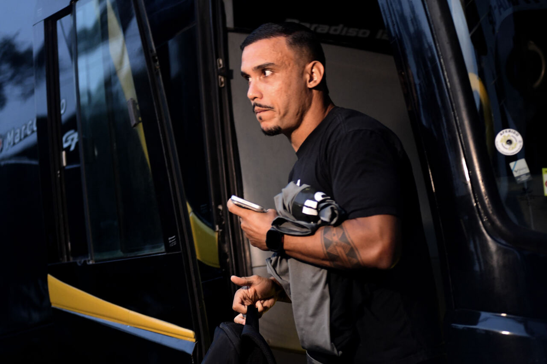 Atacante da Ponte Preta solta o verbo sobre fase e momento do clube