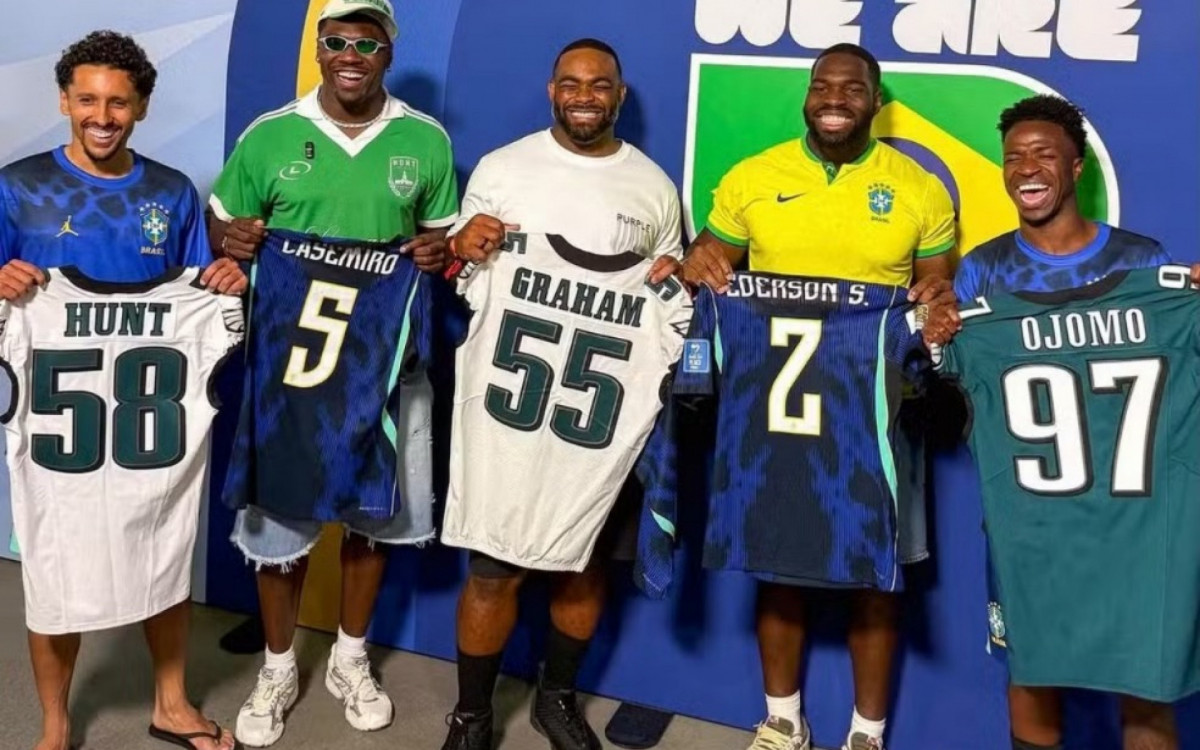 Jogadores de time da NFL ganham camisas de Marquinhos e Vini Jr