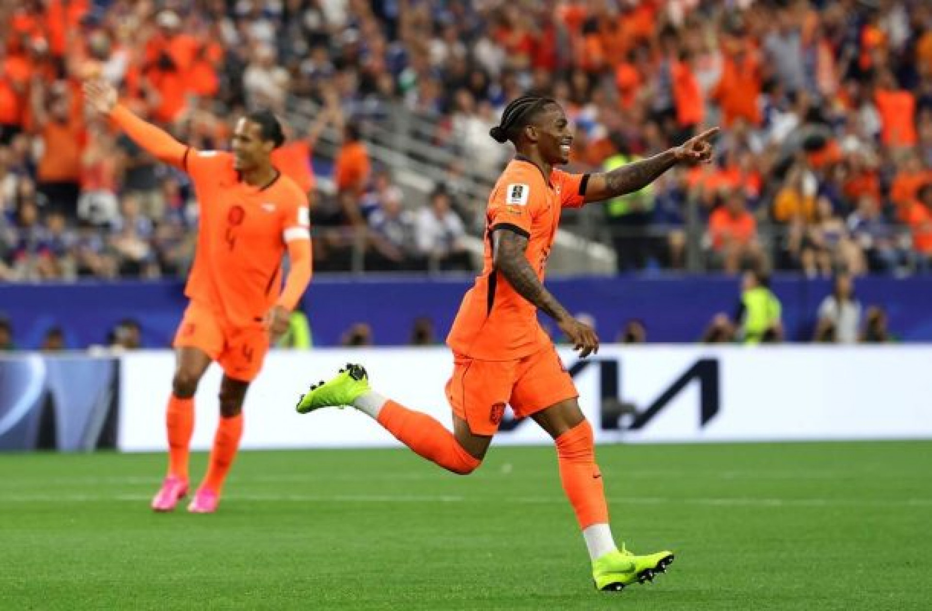 Laranja invenc&iacute;vel: Holanda supera recorde de invencibilidade do Brasil de Pel&eacute;