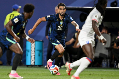 Paquetá destaca entrosamento com Bruno Guimarães e comenta vitória sobre Haiti