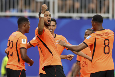 Holanda tem atuação elétrica e aplica goleada sobre a Suécia