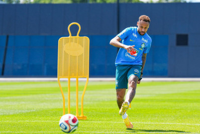 Neymar treina com bola em Nova Jersey e dá mais um passo para estrear na Copa do Mundo