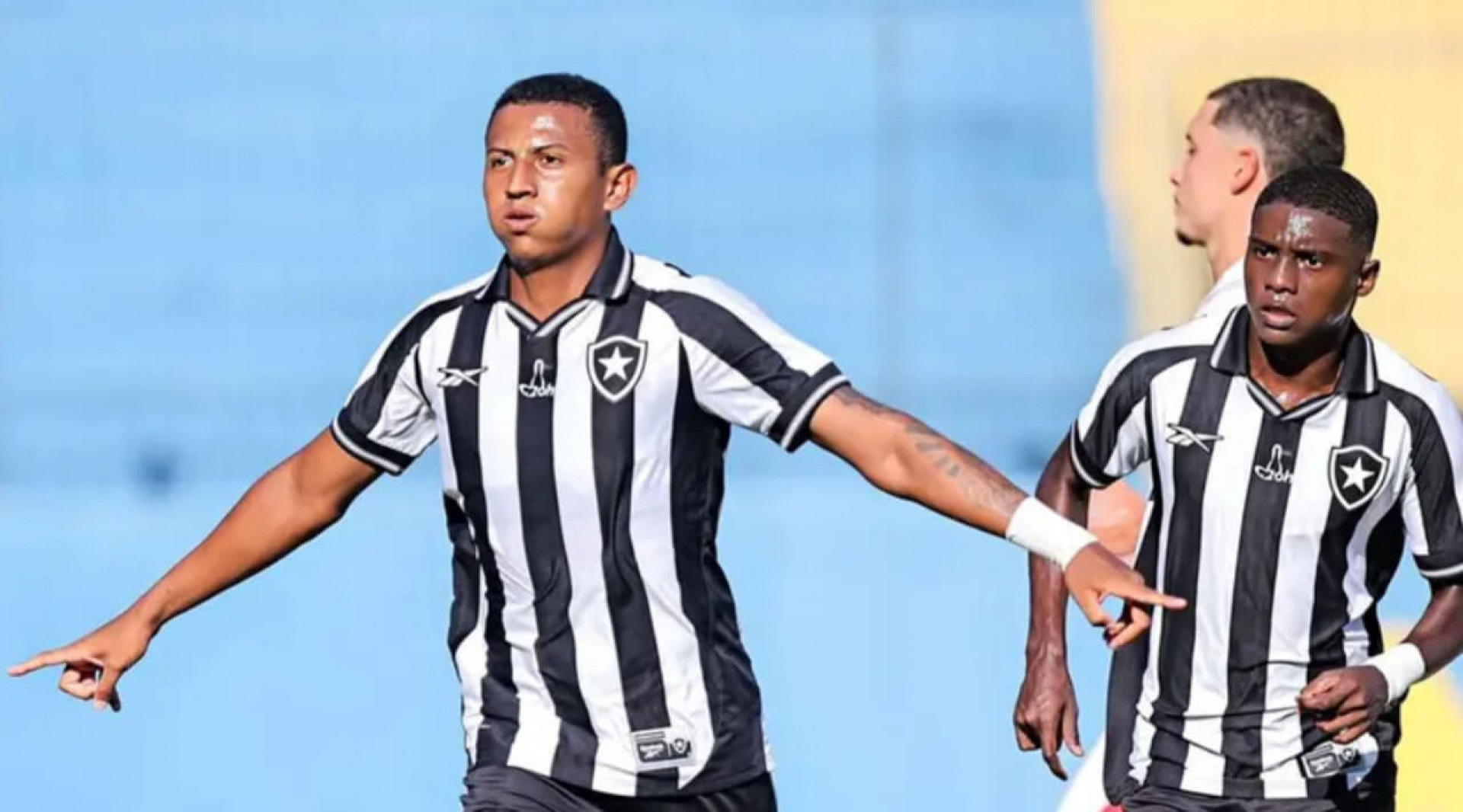 Vit&oacute;ria vence o Botafogo e encerra jejum no Brasileiro Sub-20