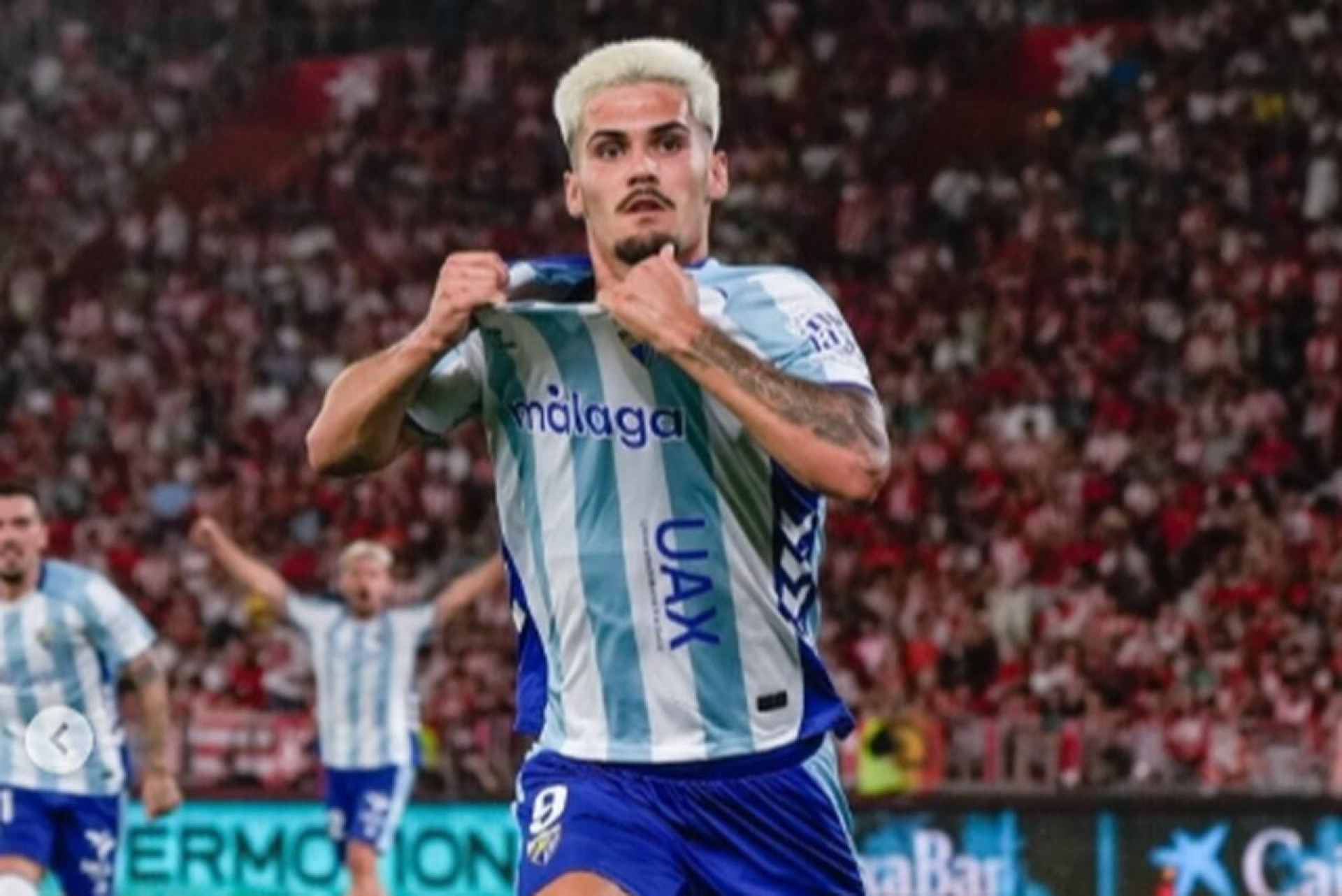 Com emo&ccedil;&atilde;o e emboscada, M&aacute;laga vence Almer&iacute;a fora de casa e garante vaga na LaLiga