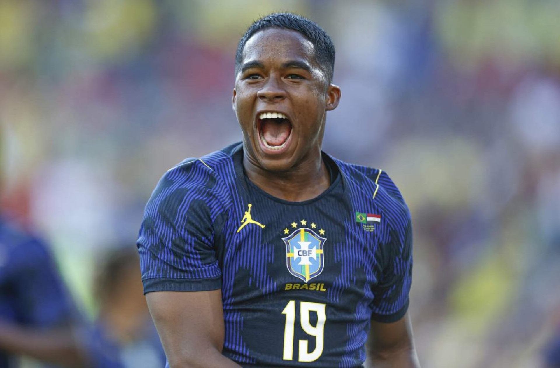 Endrick celebra estreia pelo Brasil na Copa: “Marcado na hist&oacute;ria”