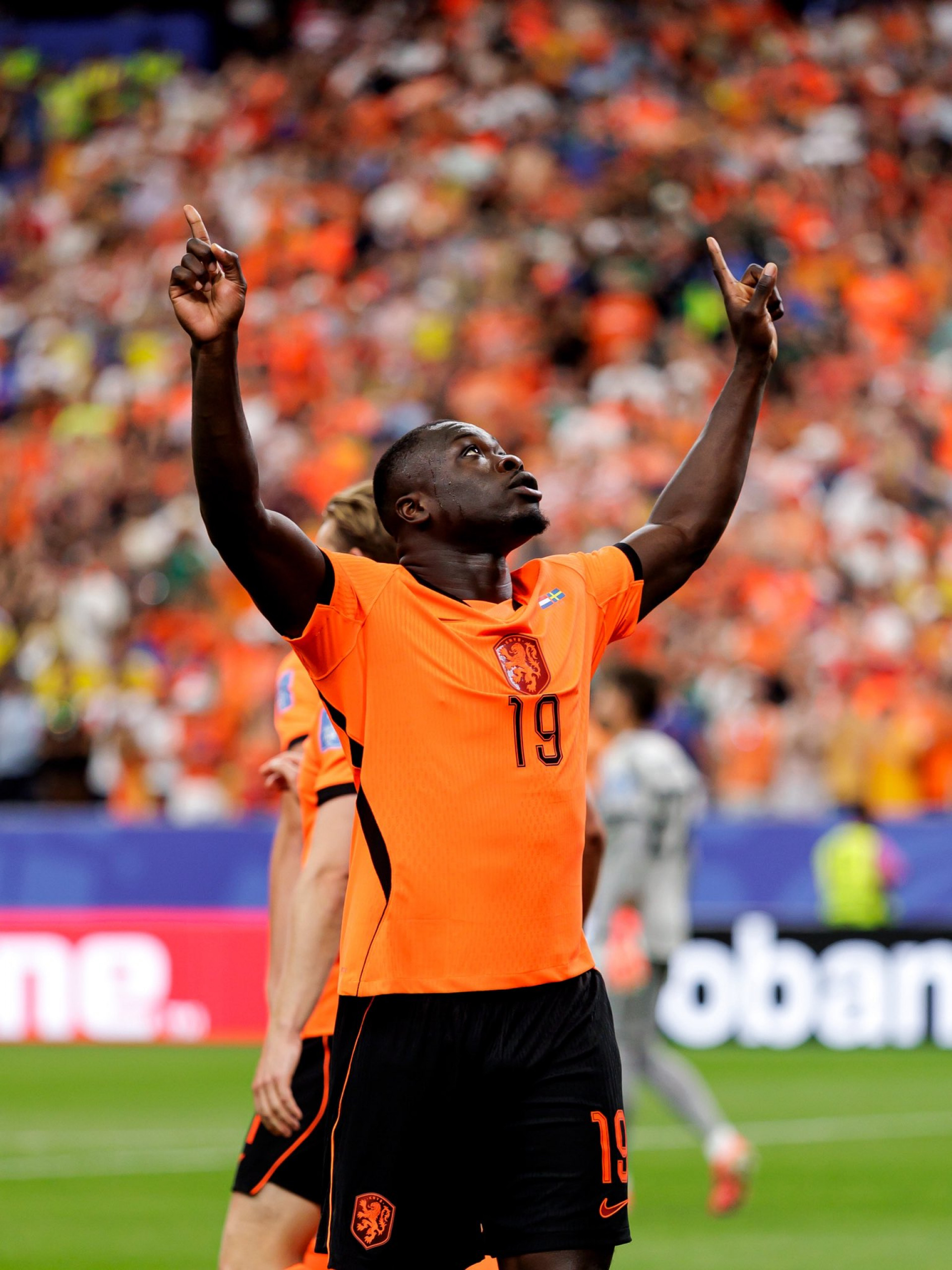 Brian Brobbey celebra gol contra a Suécia - Divulgação / Holanda