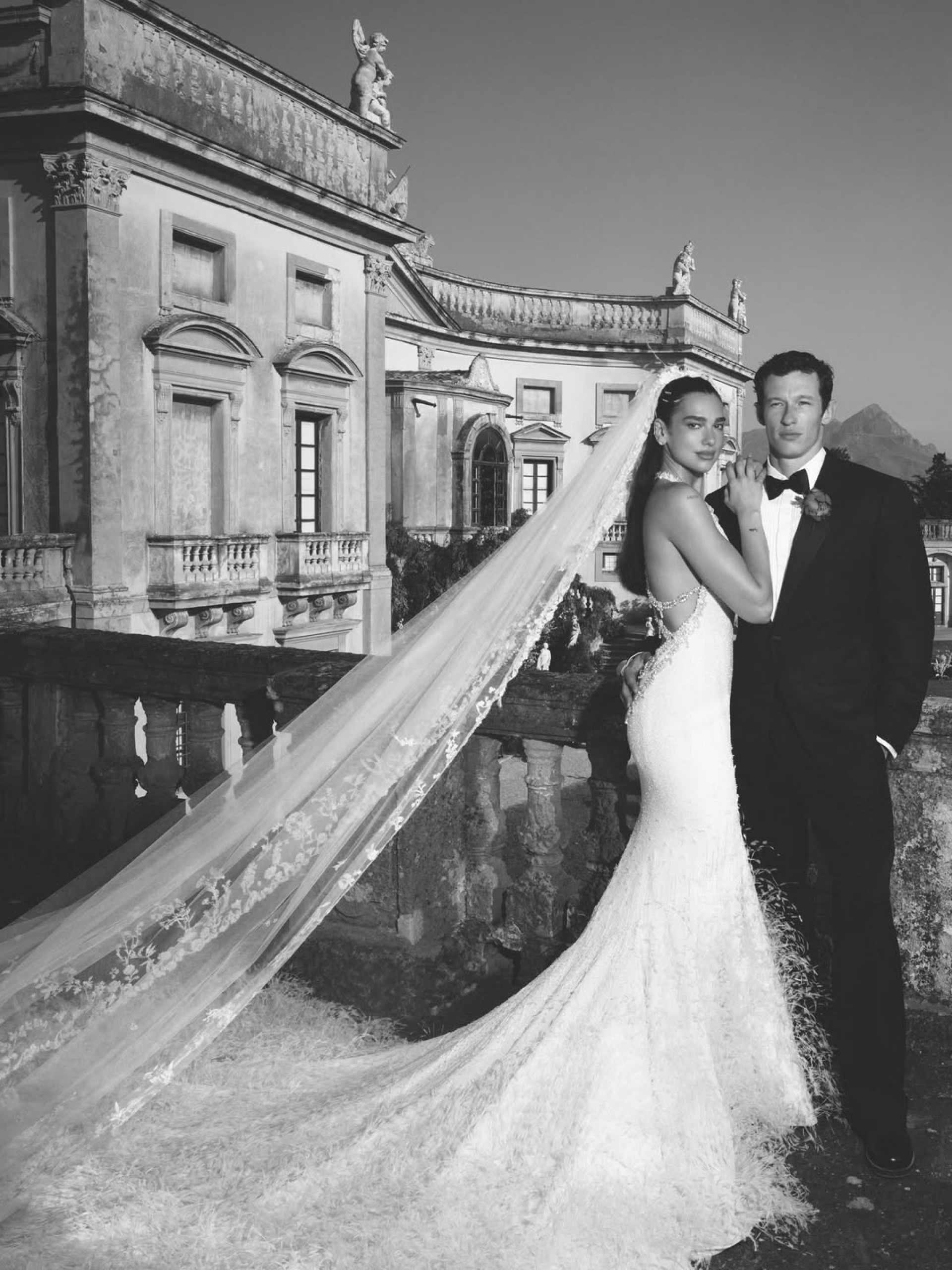 Dua Lipa mostra registros de casamento com Callum Turner na Itália - Reprodução do Instagram / David Sims