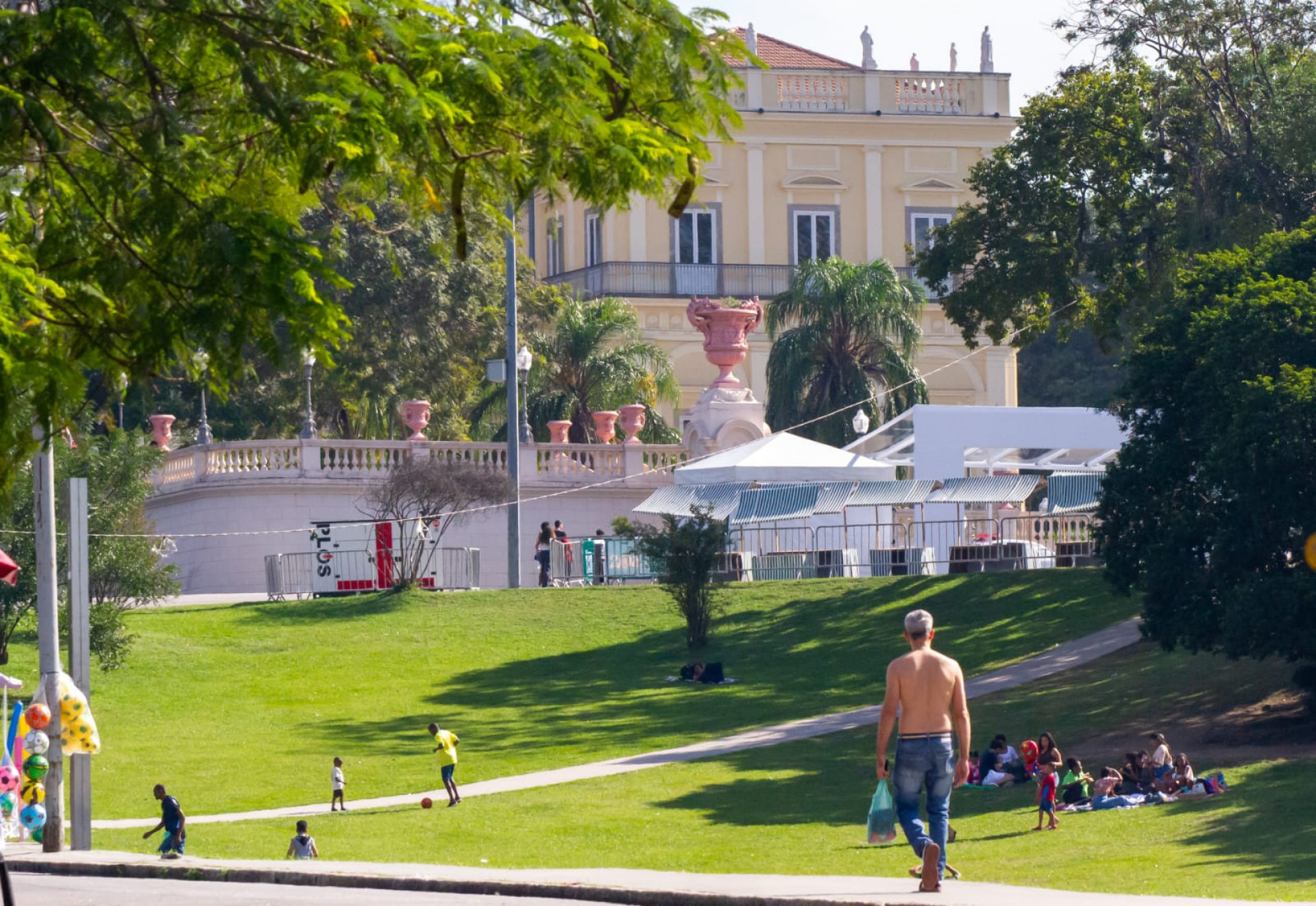 Cariocas curtem último dia de outono na Quinta da Boa Vista - Érica Martin / Agência O Dia