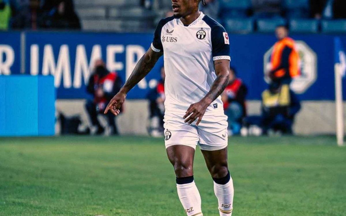 Botafogo por meia colombiano da MLS