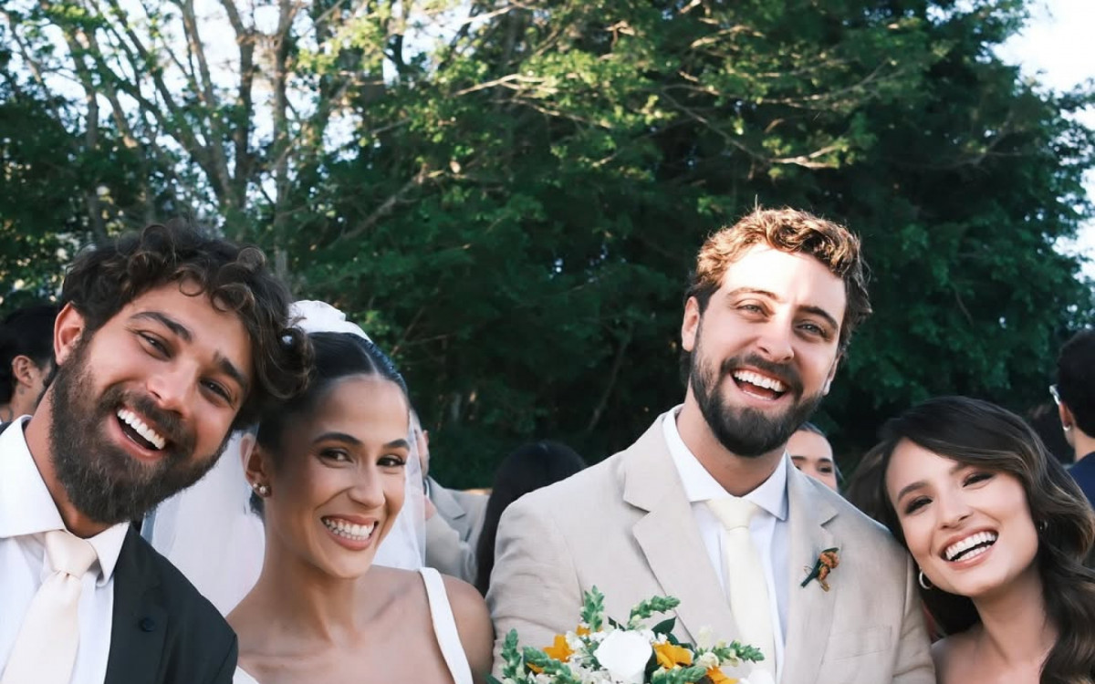 Larissa Manoela e Andr&eacute; Luiz Frambach foram padrinhos do casamento de Eike e Nat&aacute;lia
