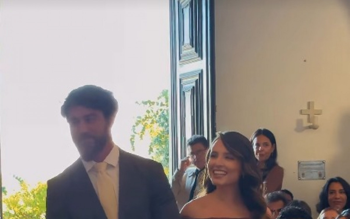 Eike Duarte e Nat&aacute;lia Vivacqua se casaram neste s&aacute;bado