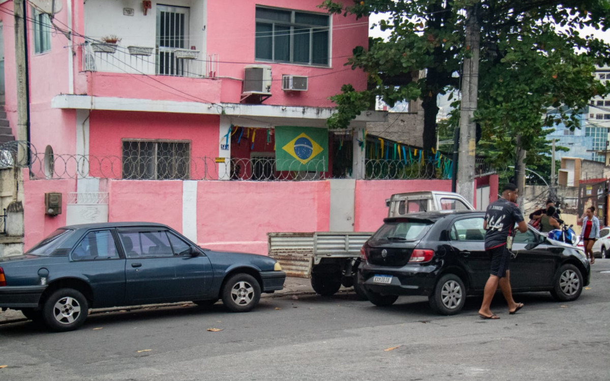 Aos domingos, local fica mais movimentado devido à feira